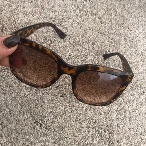 Pair of tortoise sunglasses❤️🙂